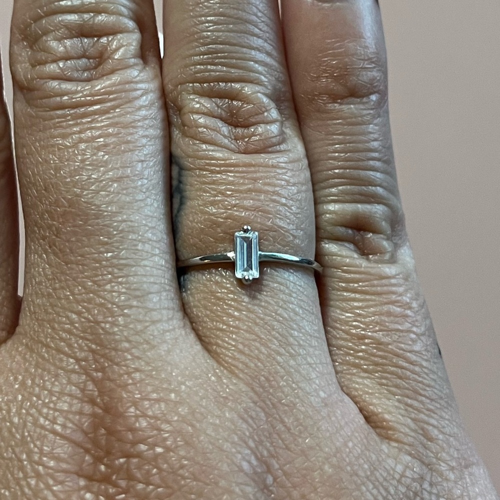 💍 S925 Sterling Silver Ring – Minimalist Everyday Chic 💍 - Picture 5 of 8